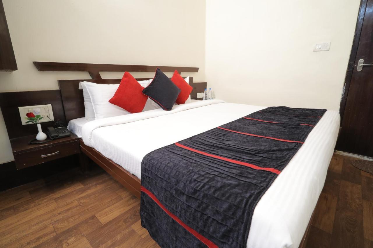 Hotel Vivek Continental Gwalior Eksteriør billede